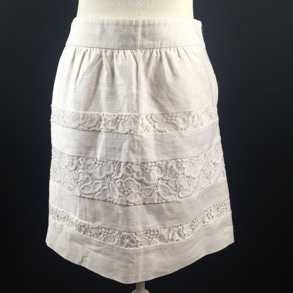 CLEARANCE SALE-Ann Taylor Loft White & Lace Design A Line Skirt